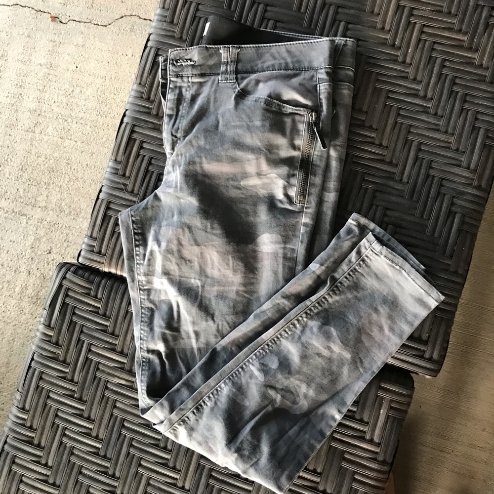 Democracy Gray Camo